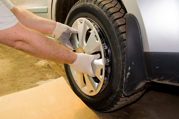 Hubcaps can easily fall off