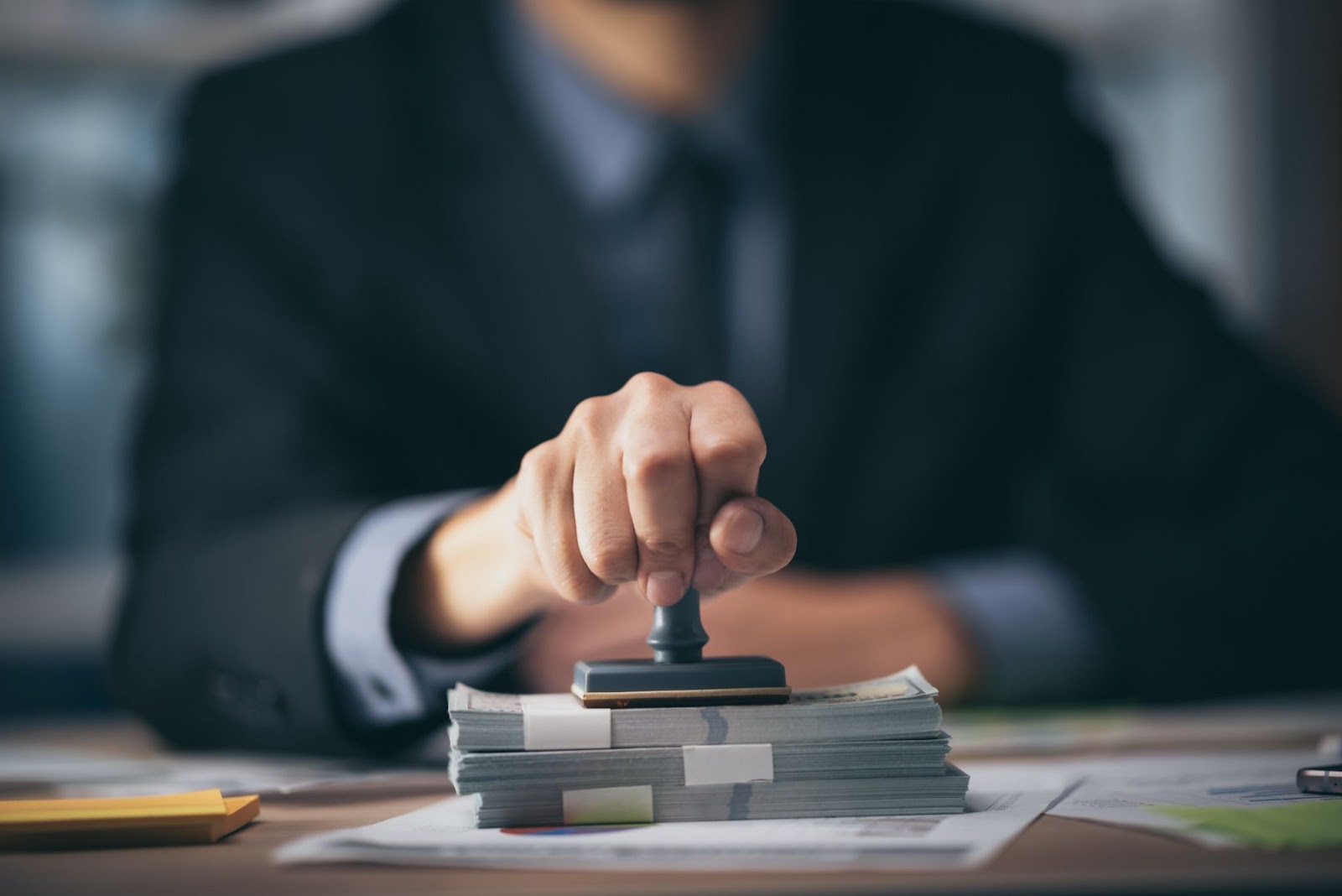 Business-approve-and-certificate-concept-document
